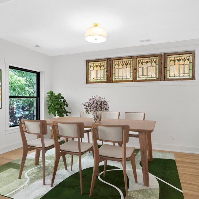 Dining - 731 W Junior Ter