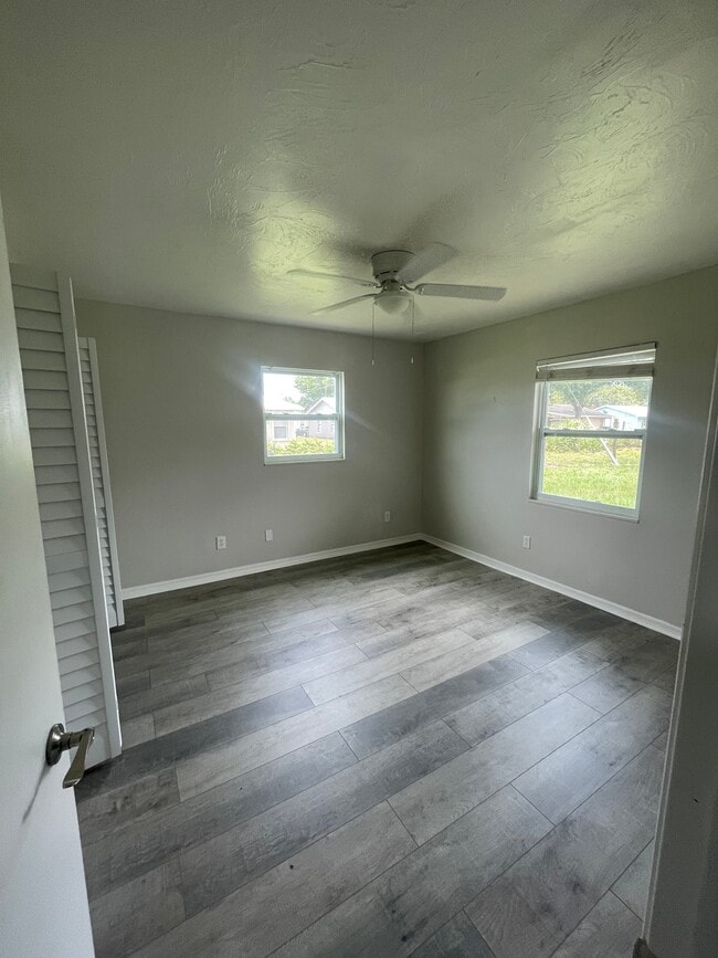 Building Photo - 138 Admiral Cir