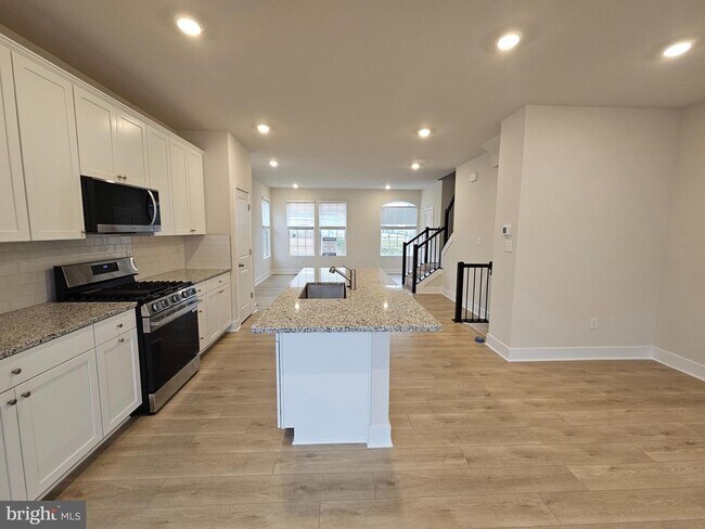 Foto del edificio - 7759 Meander Ct S