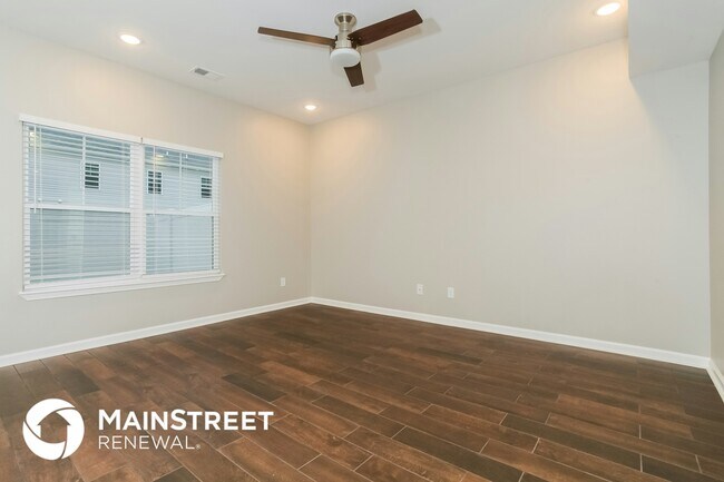 Building Photo - 2057 Paddle Wheel Dr