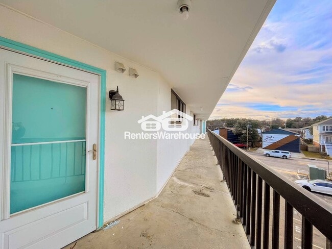 Building Photo - 1222 E Ocean View Ave