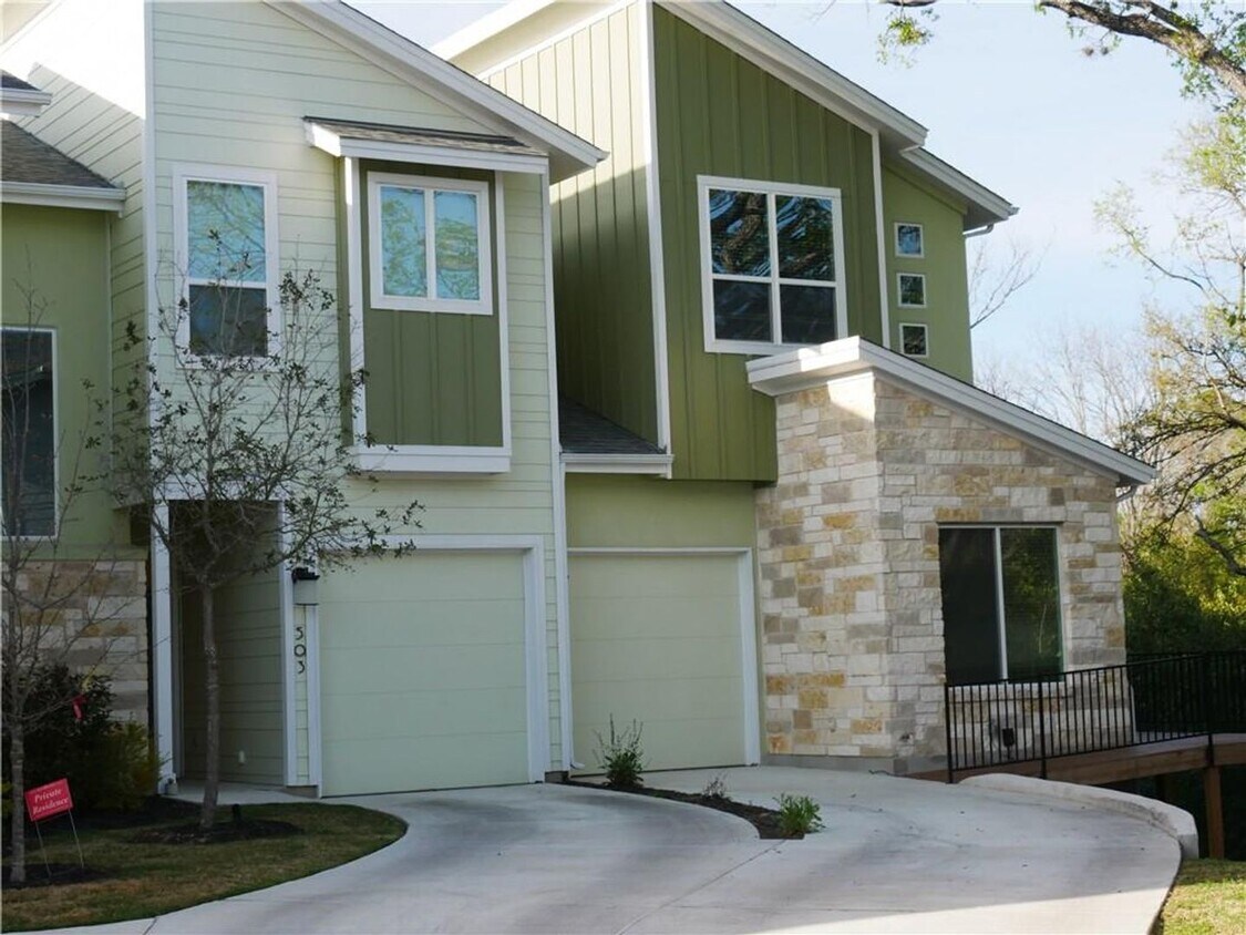 Primary Photo - Gorgeous, Contemporary Condominium in The ...