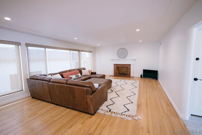 Foto del edificio - 1355 Willow St