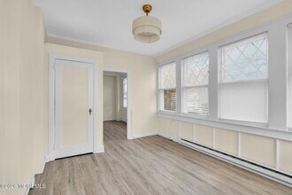 Building Photo - 710 Beach Ave
