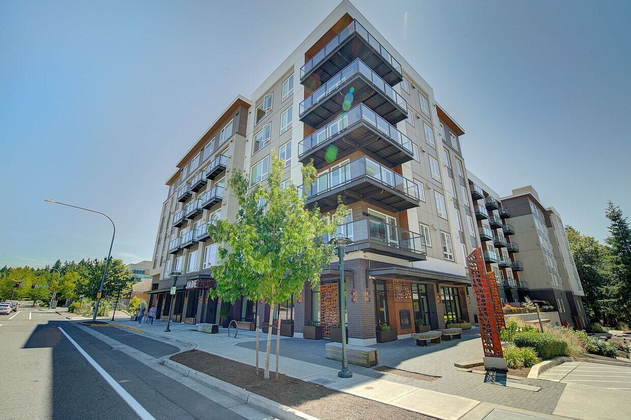 Primary Photo - 0bd/1ba Kirkland Condo