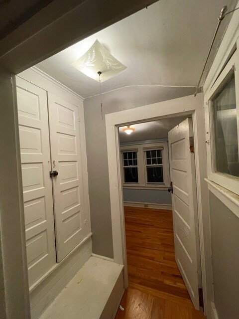 Built Ins - 415 Erie St