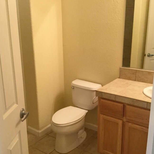 Building Photo - 8412 Vista Verde Cir