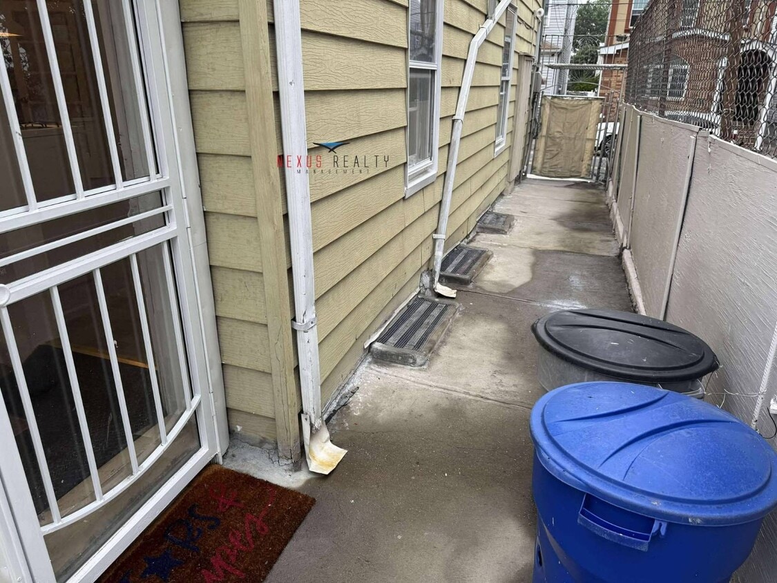 Foto principal - 97-26 87th St