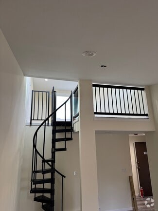 Building Photo - 120 Burgundy Hill Ln