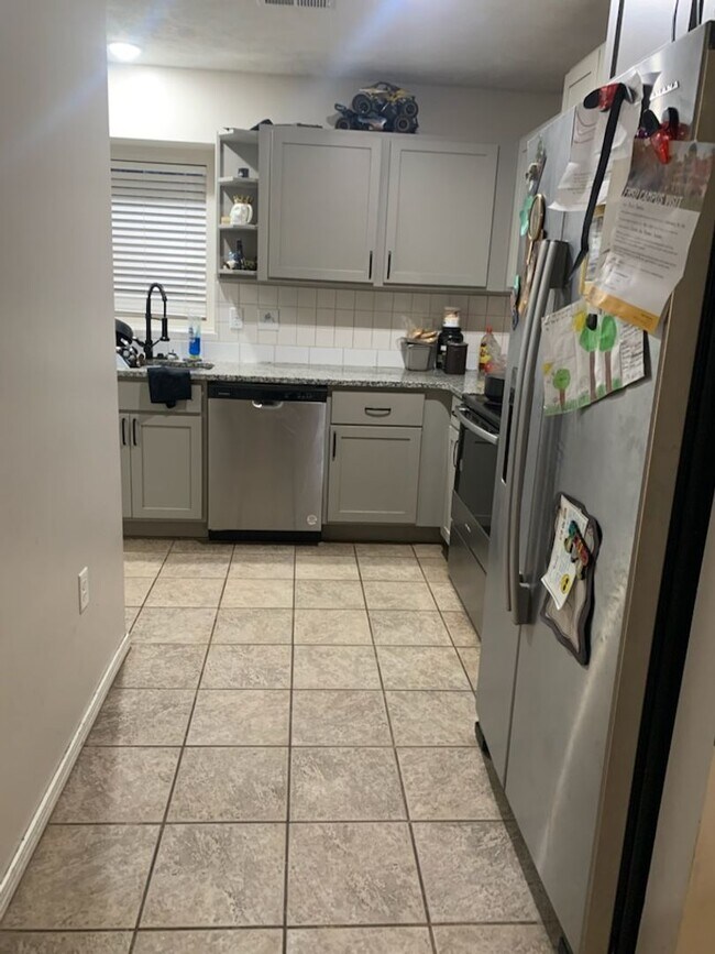 Foto del edificio - 2816 W 25th St N