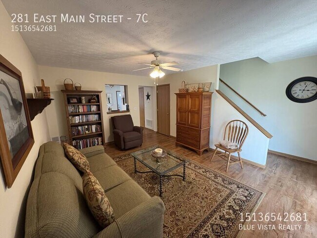 Foto del edificio - 281 E Main St