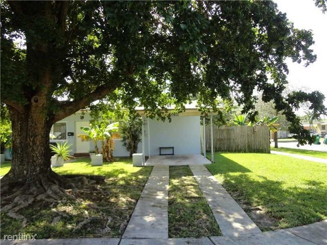 Building Photo - 10260 Montego Bay Dr