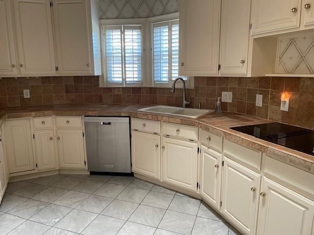 Foto del edificio - 5821 Ridgerock Ct