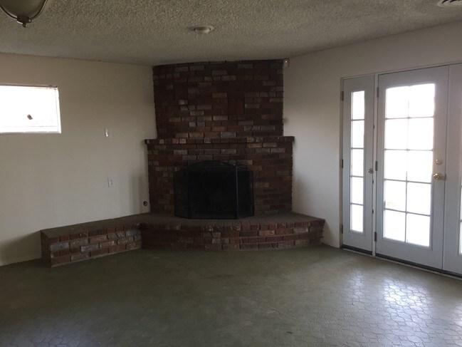 Sala de estar - 2920 Dore Dr