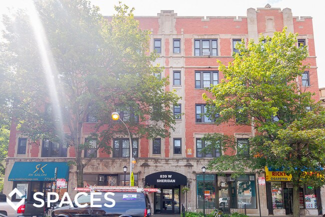 Building Photo - 839 W Sheridan Rd
