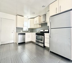 Building Photo - 3625 Regal Pl