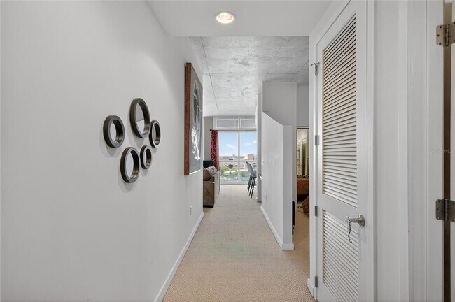 Foto del edificio - 777 N Ashley Dr