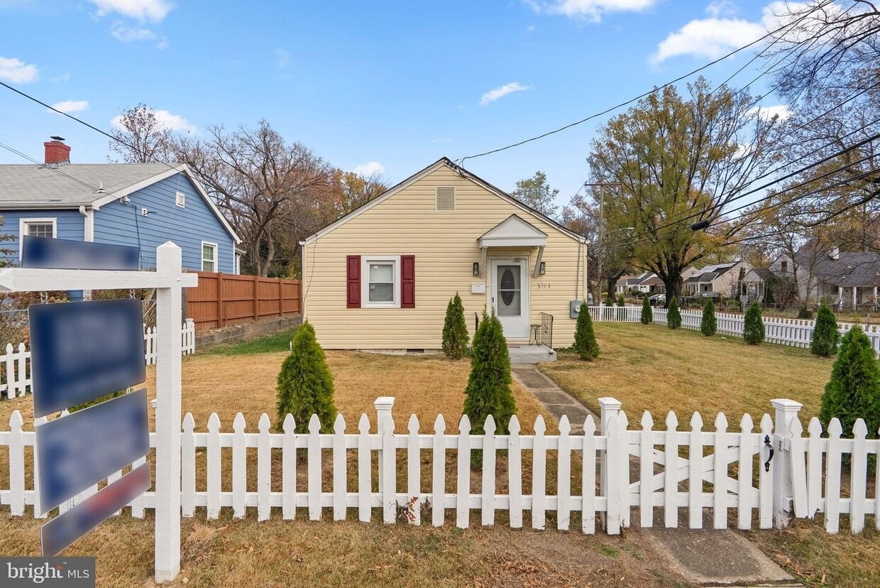 Photo - 5701 31st Ave (Hyattsville, MD)