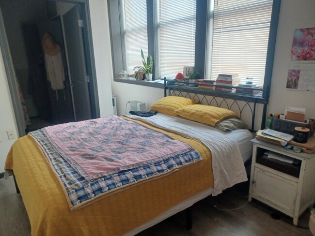 Foto del edificio - 309 S Jefferson Ave