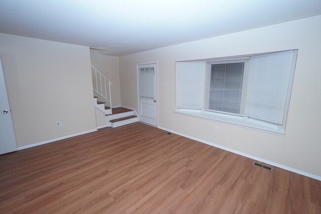 Building Photo - 691 Towne Center Dr