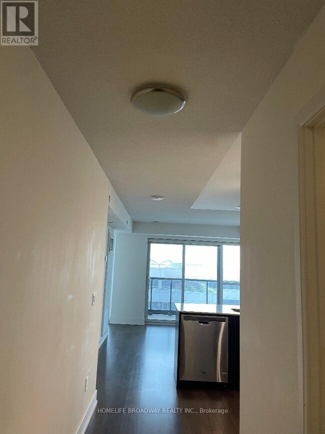 Photo du bâtiment - 88 Sheppard Ave E