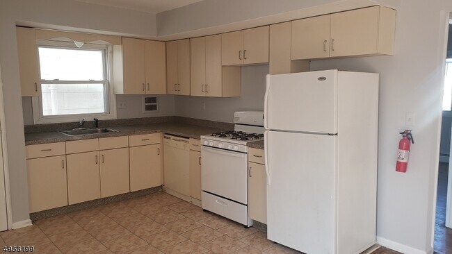 Building Photo - 6810 Palisade Ave