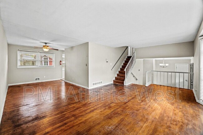 Foto del edificio - 2592 Evergreen Trail