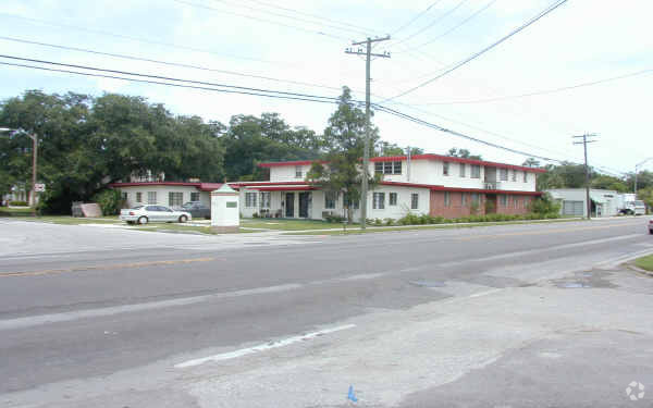 Foto del edificio - Harbor Oaks