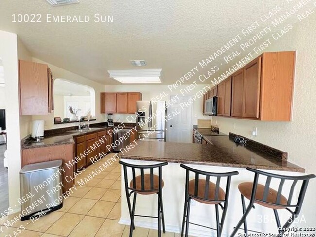 Foto del edificio - Fully furnished home near Hwy 90, Loop 160...