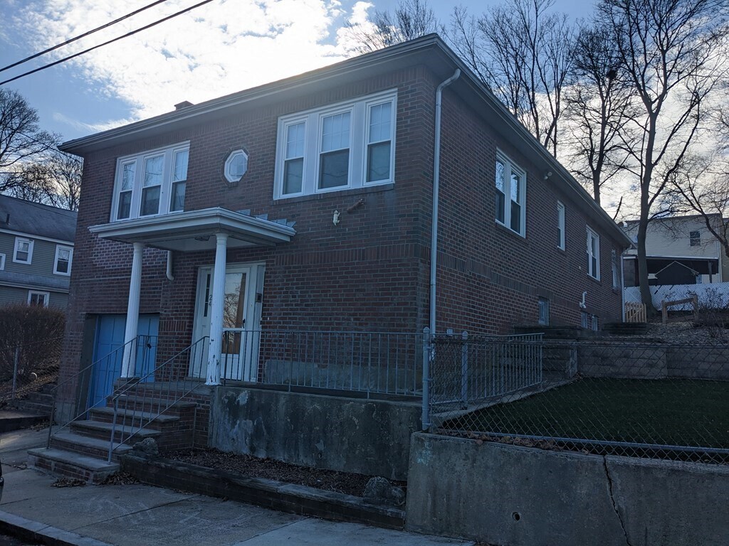 Primary Photo - 24 Grandview Rd