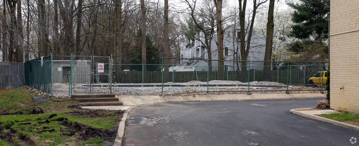 Chestnut Place Condos Apartments in Cherry Hill, NJ