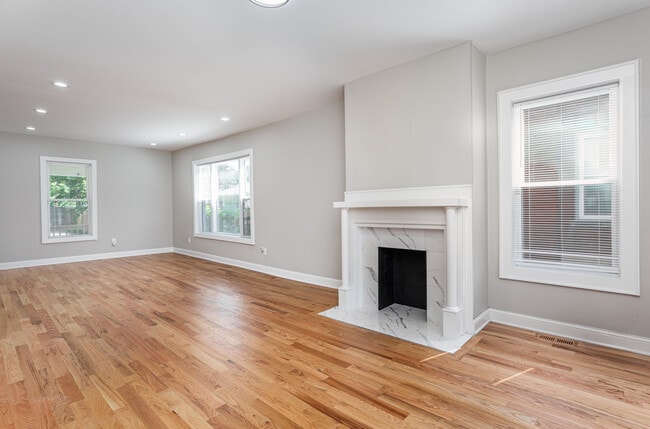 Building Photo - 338 Chittenden Ave