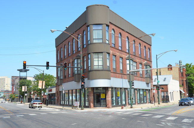 Building Photo - Flat Iron Building