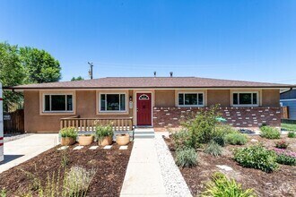 Building Photo - 400 Pecos Dr