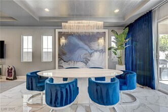 Building Photo - 3943 Reyes Ave