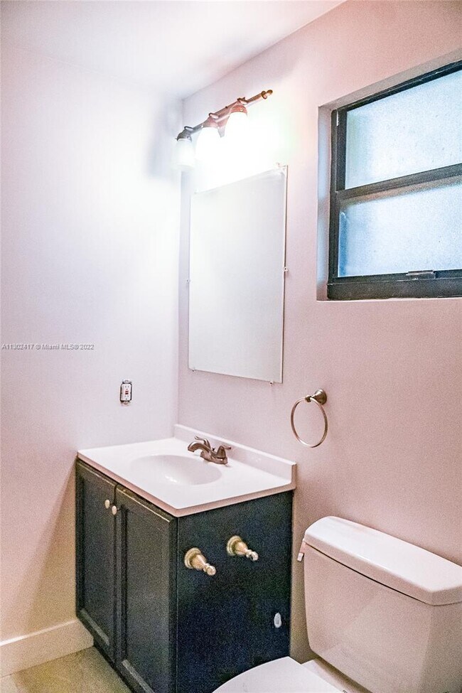 Foto del edificio - 3521 NW 9th Ct
