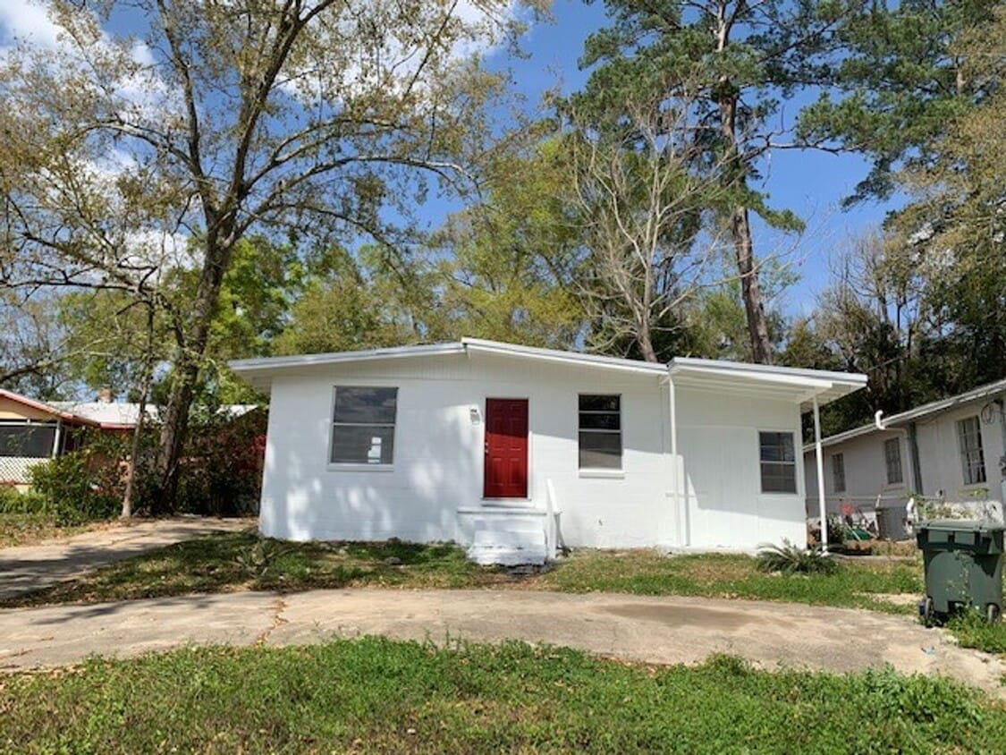 3 bedroom 3 bath house in Midtown!! Available July 2026! - 3 bedroom 3 bath house in Midtown!! Available July 2026!
