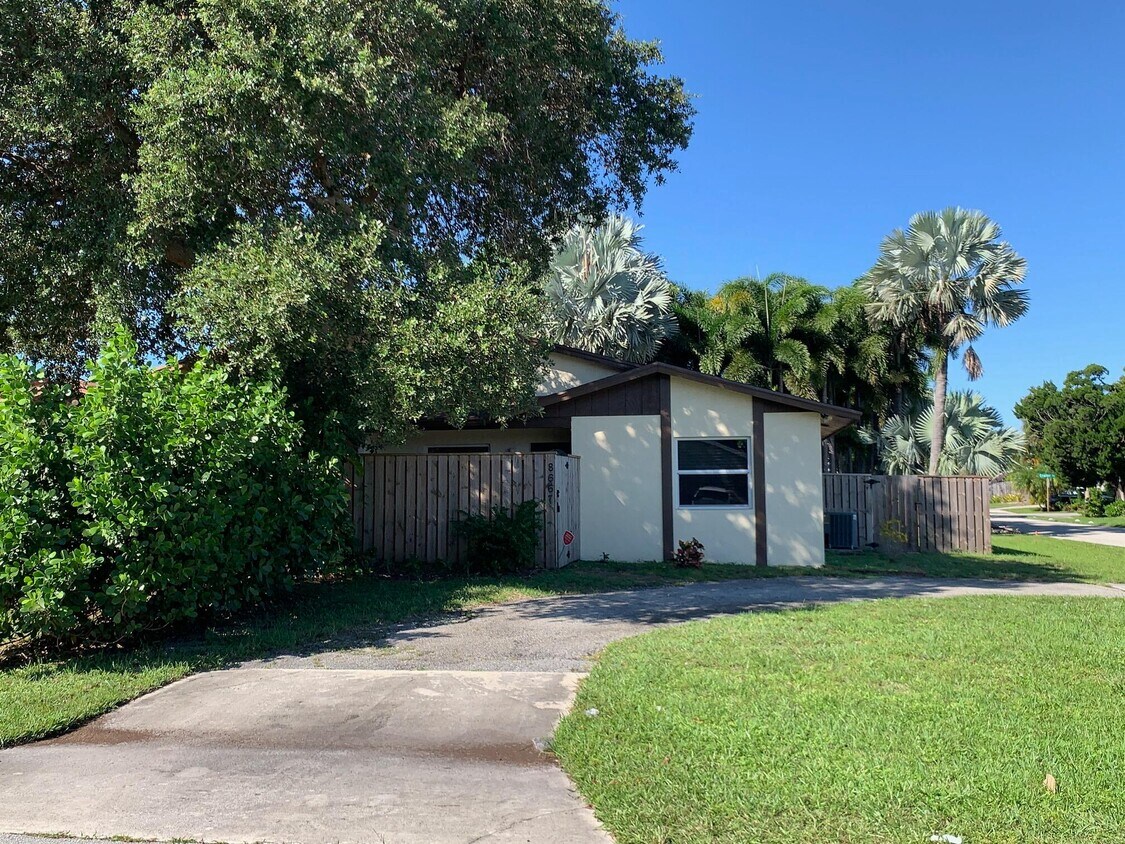 Foto principal - 8667 Uranus Terrace