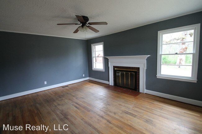 Building Photo - 3 br, 1.5 bath House - 3393 JS Gaston Road