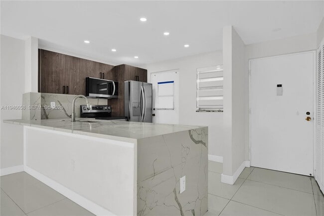 Foto del edificio - 4141 Nautilus Dr