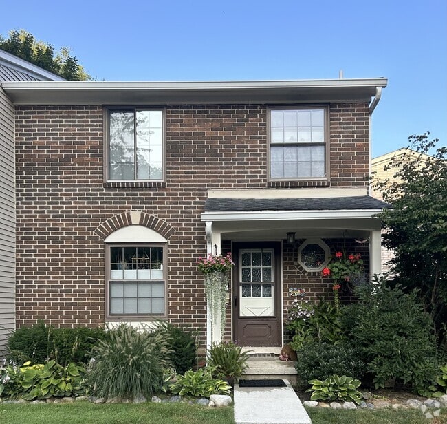 Building Photo - 1787 Sheffield Dr