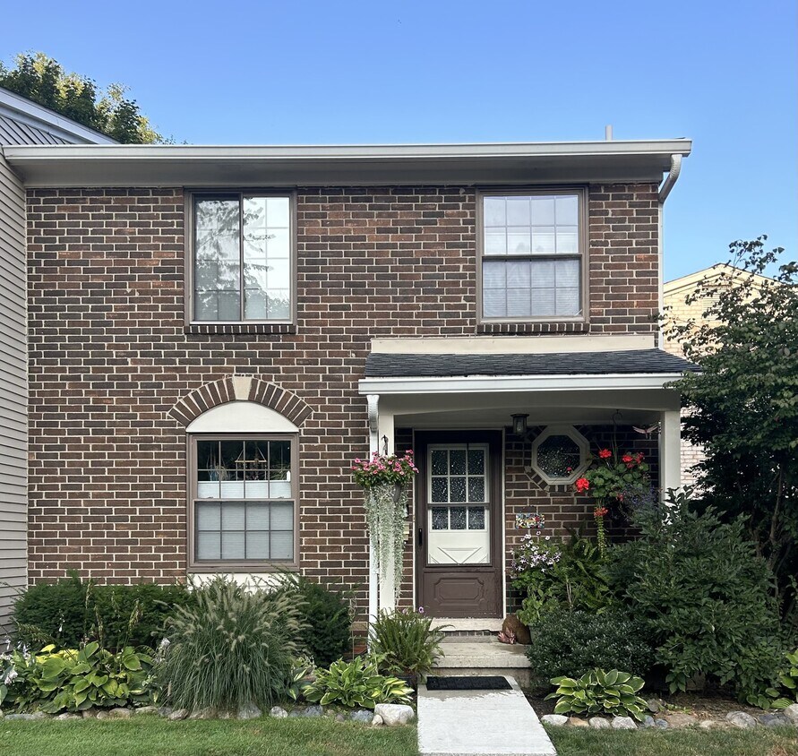 Foto principal - 1787 Sheffield Dr