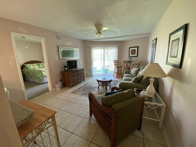Building Photo - 336 Fort Pickens Rd
