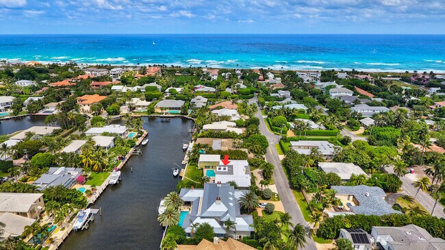 Building Photo - 1117 Beach Dr