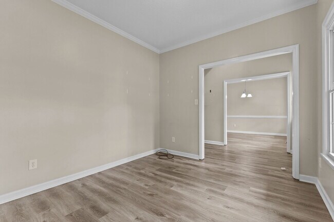 Foto del edificio - 8318 Umstead Dr