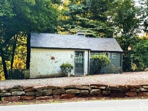 Building Photo - 1600 Duncan Rd