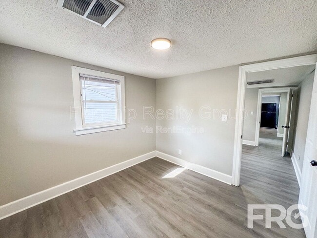 Photo - 600 Howell St Apartment