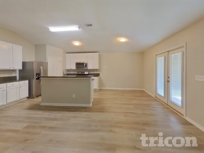 Foto del edificio - 15180 Bareback Dr