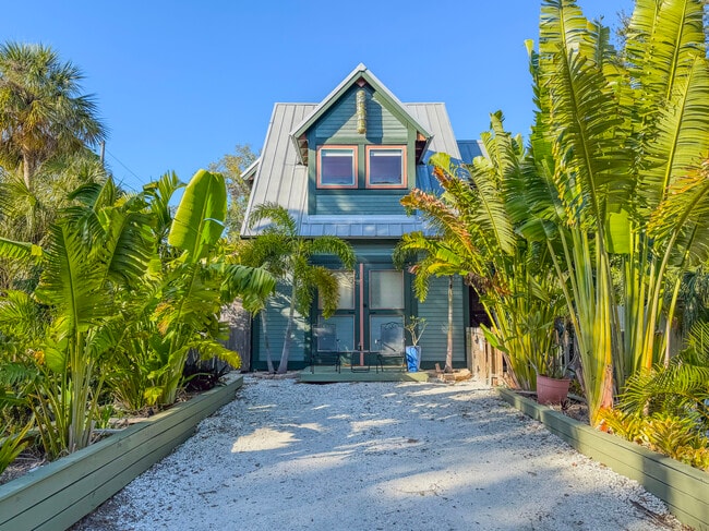 Building Photo - 5113 31st Ave S