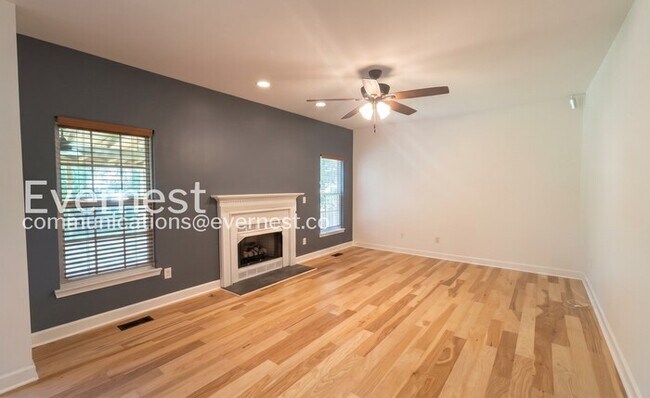 Foto del edificio - 8144 Settlers Way